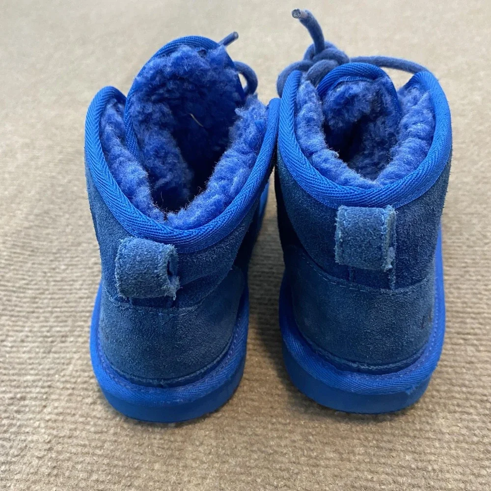 UGG‎ Chukka Boots Kids Size 1 Blue Suede Fleece Lined Winter Ankle Lace Up